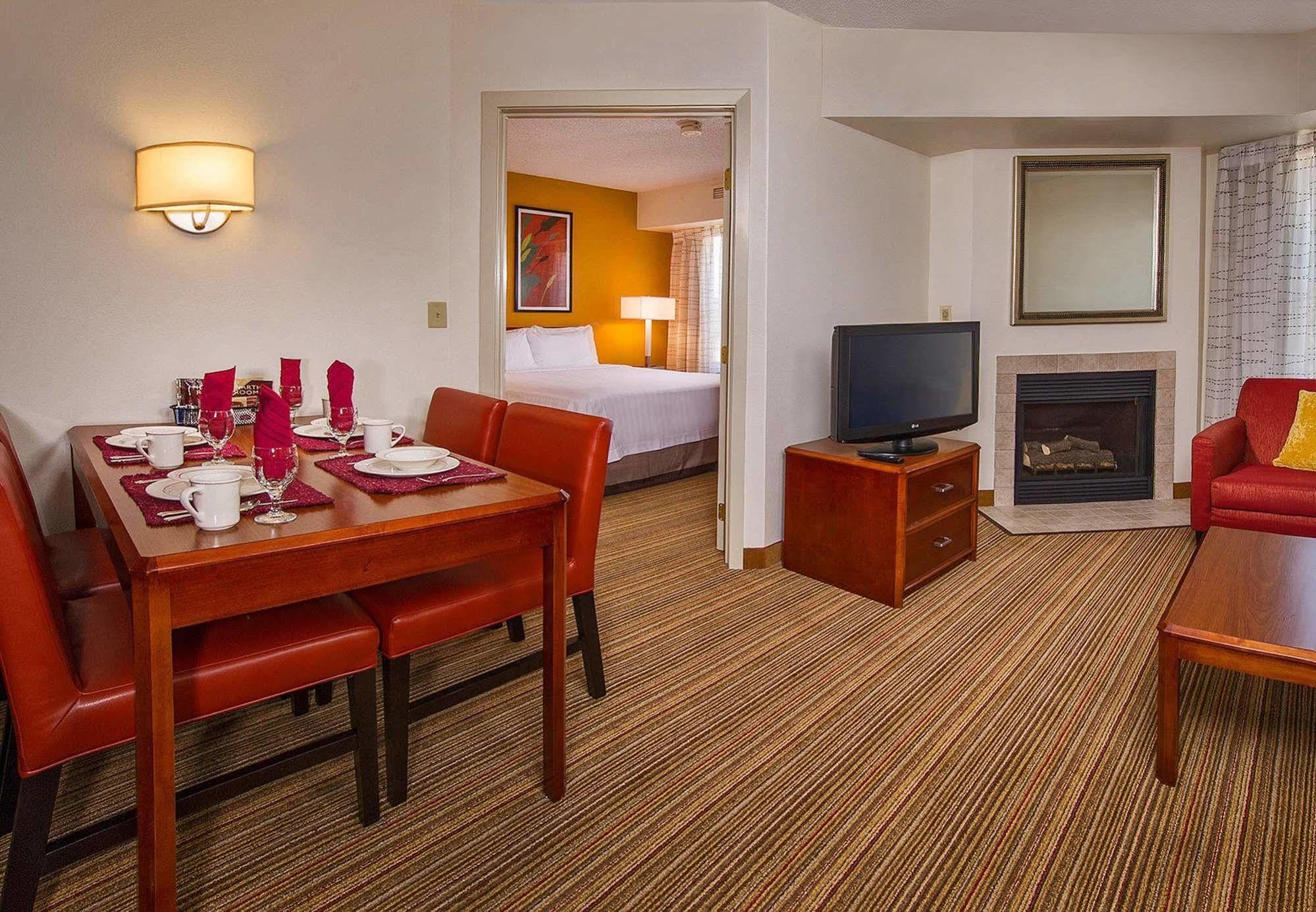 Hotel Sonesta Es Fair Lakes