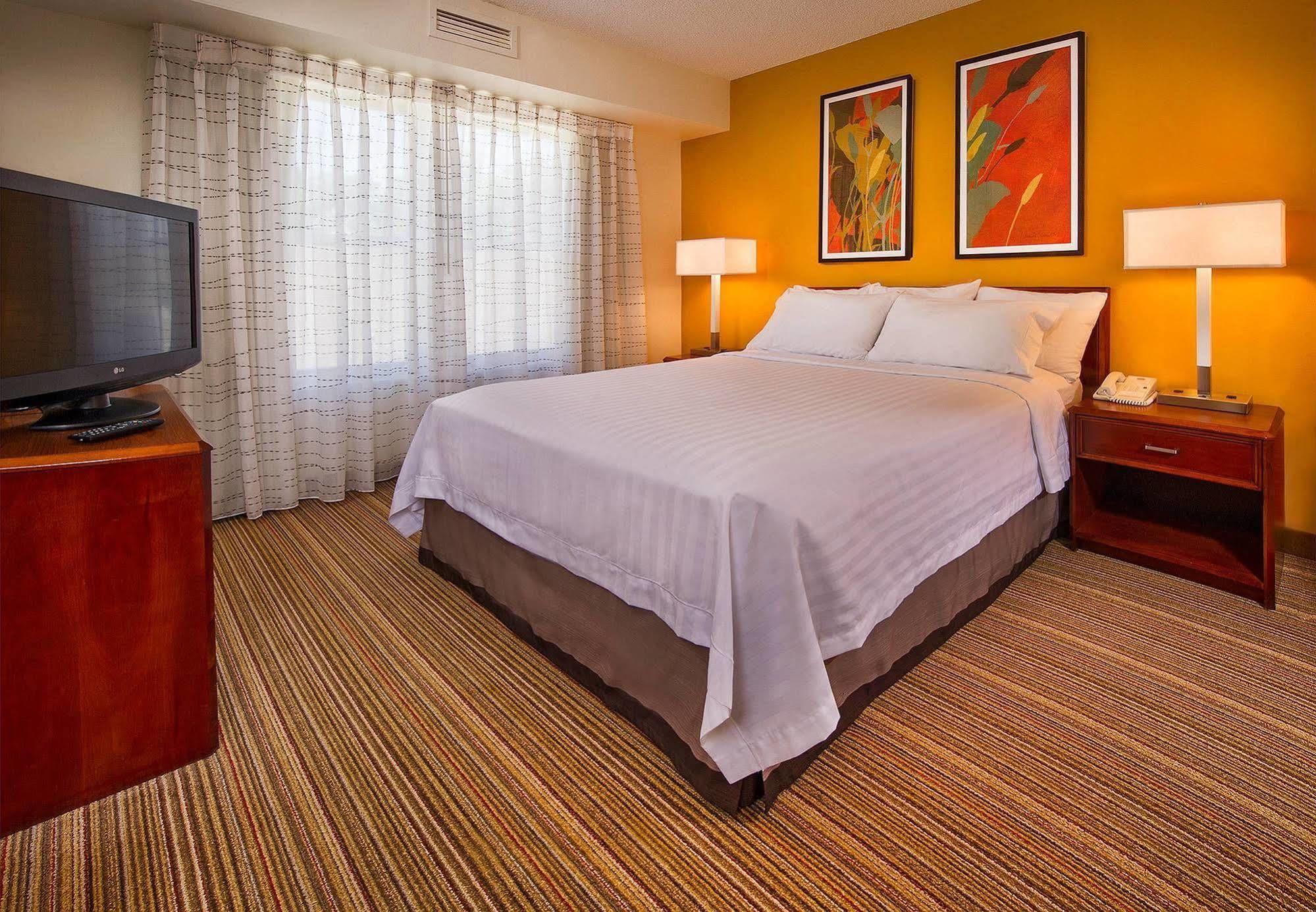 Hotel Sonesta Es Fair Lakes 3*